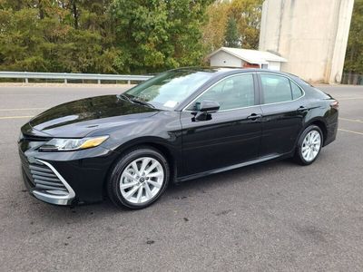 używany Toyota Camry 2.5dm 203KM 2021r. 2 700km