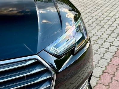 Używany Audi A4 2017 Czarny Sedan/Limuzyna