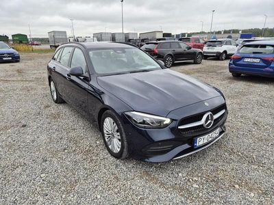 Granatowy Używany 2022 Mercedes C200 Kombi | 79 458 zł