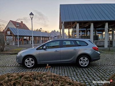 Używany Opel Astra 2011 Szary Kombi