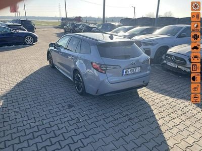 używany Toyota Corolla GR Sport Hybryda Automat Kamera Podgrzewanie 196 KM