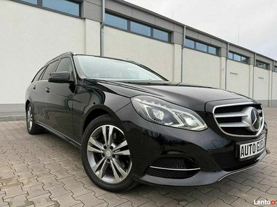 Czarny Używany 2014 Mercedes E350 Avantgarde Kombi | 74 999 zł