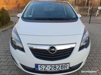 Biały Używany 2011 Opel Meriva Minivan | 23 900 zł (Uczciwa cena)