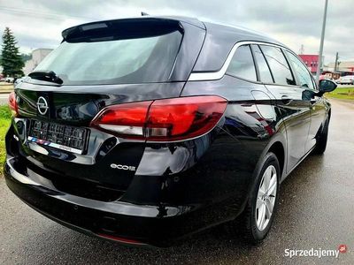 Czarny Używany 2017 Opel Astra Kombi | 25 999 zł (Uczciwa cena)
