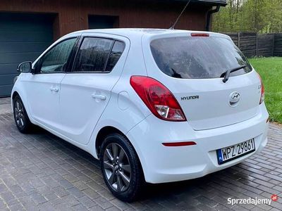 używany Hyundai i20 PERŁA Bogate Wyposażenie NISKI Przebieg Silnik MPI