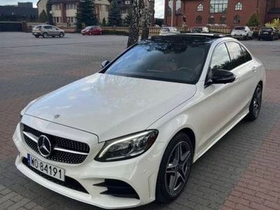Biały Używany 2019 Mercedes C300 AMG line Sedan/Limuzyna | 137 000 zł