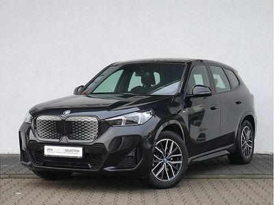 Używany BMW iX1 Luxury Line 225 kW (306 KM) 2023 Czarny szafir metalizowany SUV