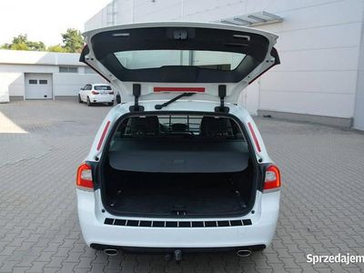 Używany Volvo V70 185 KM (136 kW) 2016 Biały Kombi