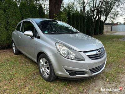 Srebrny Używany 2009 Opel Corsa Hatchback | 10 900 zł (Uczciwa cena)