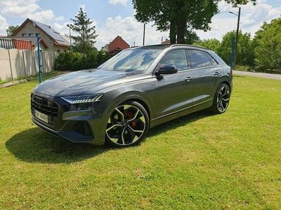 Szary Używany 2019 Audi Q8 S-Line SUV | 300 000 zł (Drogi)