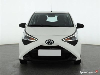 Biały Używany 2019 Toyota Aygo Hatchback | 35 999 zł (Uczciwa cena)