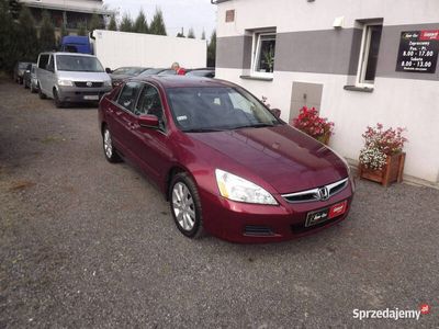 używany Honda Accord 3dm 243KM 2006r. 93 000km