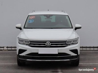 Biały Używany 2021 VW Tiguan SUV | 104 999 zł (Dość drogi)