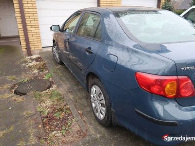 Używany Toyota Corolla 124 KM (91 kW) 2007 Granatowy Sedan/Limuzyna