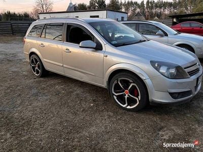 Używany Opel Astra 2005 Srebrny Kombi