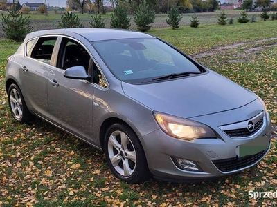 używany Opel Astra (IV) *BOGATE WYPSAŻENIE*