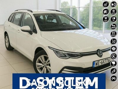 Biały Używany 2022 VW Golf VIII Life Kombi | 55 101 zł (Dobra cena)