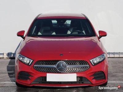 Używany Mercedes A200 163 KM (119 kW) 2018 Czerwony Sedan/Limuzyna