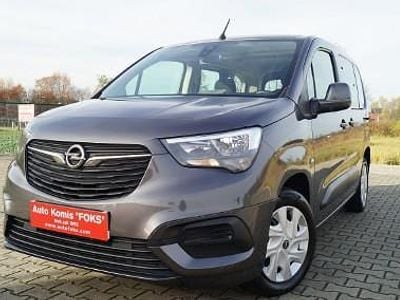Używany Opel Combo 102 KM (75 kW) 2018 Szary (metalik) Minivan