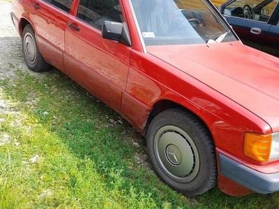 Czerwony Używany 1991 Mercedes 190 Sedan/Limuzyna | 10 000 zł