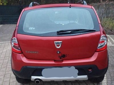 Czerwony Używany 2012 Dacia Sandero Hatchback | 12 000 zł