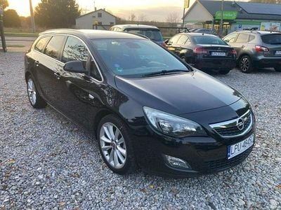 Czarny (metalik) Używany 2011 Opel Astra Kombi | 18 900 zł (Uczciwa cena)