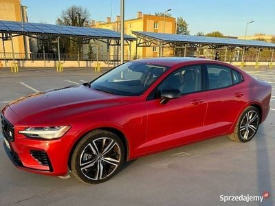 Używany Volvo S60 2022 Czerwony Sedan/Limuzyna