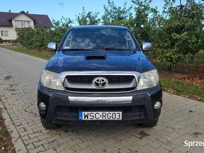 Czarny Używany 2009 Toyota HiLux SR5 Pickup | 45 000 zł