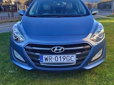 Używany Hyundai i30 101 KM (74 kW) 2016 Niebieski Hatchback