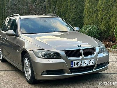 Brązowy Używany 2008 BMW 318 Sport Line Kombi | 13 900 zł (Uczciwa cena)