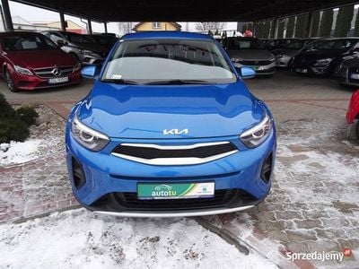 Niebieski Używany 2022 Kia Stonic SUV | 49 900 zł (Uczciwa cena)