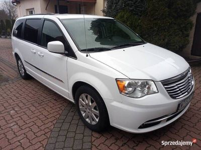 używany Chrysler Town & Country 2016