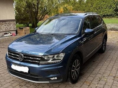 Niebieski metalik Używany 2020 VW Tiguan SUV | 98 000 zł (Dość drogi)