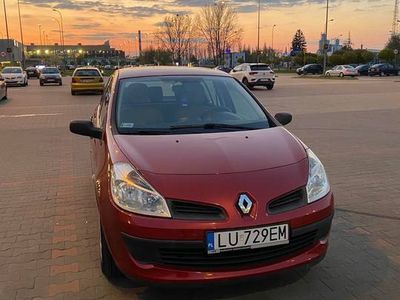 Używany Renault Clio II 75 KM (55 kW) 2007