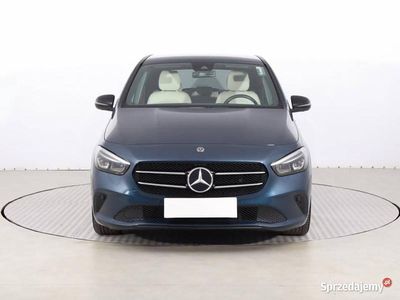 Używany Mercedes B180 2019 Niebieski Minivan