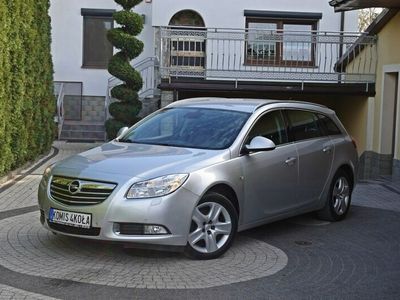 używany Opel Insignia 1.8dm 140KM 2009r. 196 000km