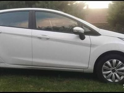 Biały Używany 2015 Ford Fiesta Hatchback | 26 900 zł (Uczciwa cena)