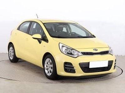 Żółty Używany 2016 Kia Rio Hatchback | 27 999 zł (Uczciwa cena)