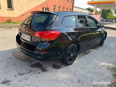 Używany Opel Astra 140 KM (102 kW) 2010