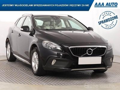 Czarny Używany 2017 Volvo V40 CC Kombi | 55 999 zł