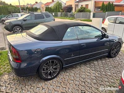 Granatowy Używany 2002 Opel Astra Cabriolet Kabriolet | 7000 zł