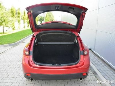 Używany Mazda 3 150 KM (110 kW) 2015 Bordowy Hatchback