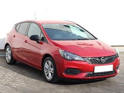 Używany Opel Astra 146 KM (107 kW) 2021 Czerwony Hatchback