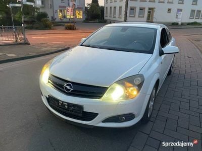 Opel Astra GTC