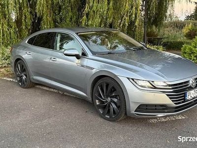 Srebrny Używany 2017 VW Arteon Elegance Hatchback | 100 000 zł (Uczciwa cena)