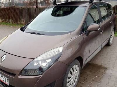 Używany Renault Grand Scénic III 130 KM (95 kW) 2010 Brązowy Minivan