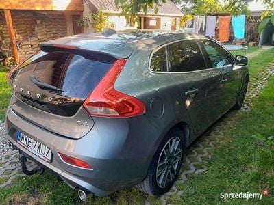Używany 2014 Volvo V40 | 38 900 zł (Dość drogi)