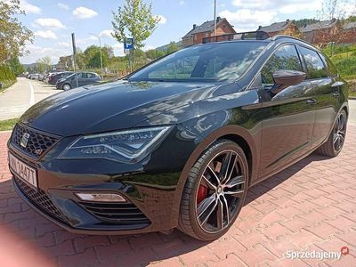 Czarny Używany 2019 Seat Leon 4Drive Kombi | 110 000 zł