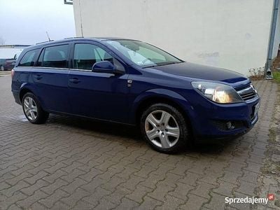 Używany Opel Astra 2010 Grafitowy Kombi