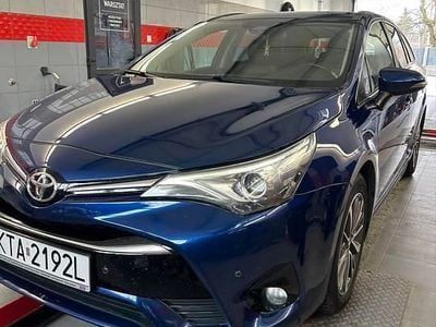 Granatowy Używany 2015 Toyota Avensis Kombi | 42 000 zł (Uczciwa cena)